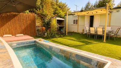 Chalet en alquiler en Urbanització Loma del Miralcampo, Chiva de 1.900 €<span>/mes</span>