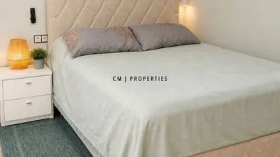 Chalet en alquiler en Urbanització Loma del Miralcampo, Chiva de 1.900 €<span>/mes</span>