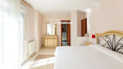 Chalet en venta en Calle Cerro Bufon, Número 15, Gójar de 299.900 €