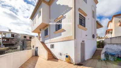 Chalet en venta en Calle Cerro Bufon, Número 15, Gójar de 299.900 €