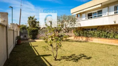 Chalet on Carrer del Migjorn photo 4