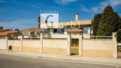 Chalet on Carrer del Migjorn photo 6