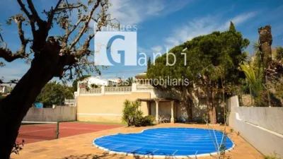 Chalet on Carrer del Migjorn photo 8