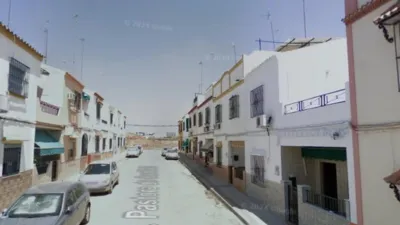Terraced house on Calle Pastora, Cantillana photo 5