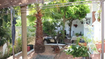 Chalet on Carrer de les Acàcies photo 11