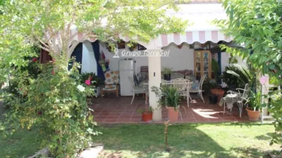 Chalet on Carrer de les Acàcies photo 2