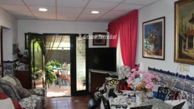 Chalet on Carrer de les Acàcies photo 3