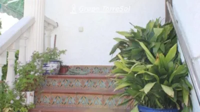 Chalet on Carrer de les Acàcies photo 9