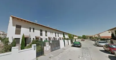 Terraced house on Calle Rivera del Henares photo 5