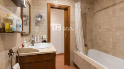 Ground Floor Apartment on Carrer de Pere Quintana photo 15
