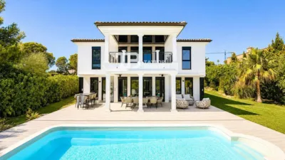 Villa on Carrer del Batle Bujosa photo 2