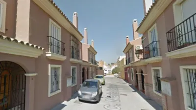 Duplex on Fernando Diaz Mendoza Street photo 4