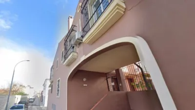 Duplex on Fernando Diaz Mendoza Street photo 5