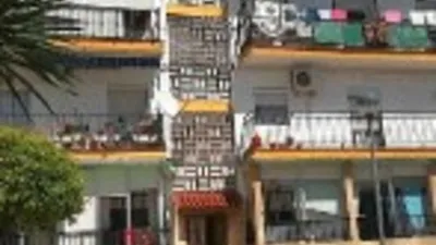 Apartment on Calle Pisos Azucarera photo 4