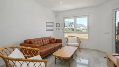 Loft for sale in Los Boliches, Fuengirola, Málaga. 90.00 m2 built area, distributed over 3 bedrooms and 2 bathrooms. Features a lift, fitted wardrobes, and a furnished kitchen, plus it is fully furnished ready to move in. The property includes air conditioning and lighting, designed for comfortable and practical use. Highlights include the communal swimming pool, green areas, and sports facilities: a padel court and a tennis court, perfect for maintaining an active lifestyle without leaving home. Security is provided by access control, ensuring peace of mind day-to-day. The layout optimises every square metre to enhance habitability and comfort. The Los Boliches area offers nearby services, shops, supermarkets, and good transport links, facilitating daily commutes and errands. The building benefits from regular maintenance and well-kept common areas, consistent with the residential environment of the zone. This property is an offering from Bila Invest, aimed at those seeking a home ready to enjoy from day one. Its location next to the beach, shops, and leisure venues makes this loft an attractive proposition for families or couples who prioritise comfort and quality of life. If you value a loft with excellent connections, full equipment, and an environment that simplifies daily life, this option deserves your visit. Contact us to arrange a viewing and experience firsthand what it’s like to live in a high-demand community with available services. In compliance with Decree 218/2005, of October 11, of the Junta de Andalucía, we inform you that the client has access to the Abbreviated Information Document/Housing Information Sheet. The offered price does not include taxes or purchase costs (ITP or VAT, AJD if applicable, notary, registration, and other inherent expenses). agency fees are already included in the sale price. photo 3