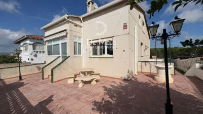 Chalet on Apel.Les Mestres Street photo 4