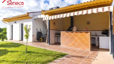 Chalet in La Carlota photo 13