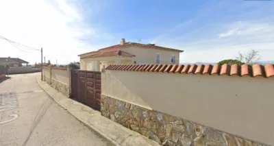 Chalet on Manises Street photo 5