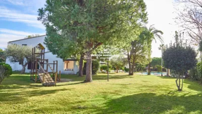 Townhouse for sale in Carrer d'Alorda Park photo 11