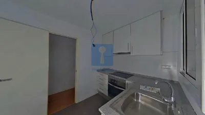 Apartment in Esplugues de Llobregat photo 4