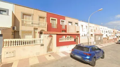 Terraced house on Menendez Pelayo Street (R) photo 5