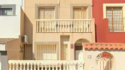 Terraced house on Menendez Pelayo Street (R) photo 9