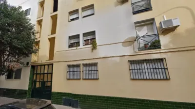 Apartment on Corral de Las Maravillas Street photo 2
