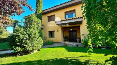 Chalet in Villafranca del Castillo