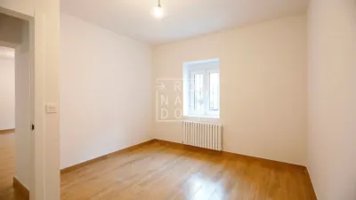 Piso en venta en Calle de Haltza, Anaka-San Miguel-El Pinar (Irun) de 220.000 €