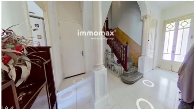 House in Centre photo 2