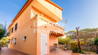 Chalet on Carrer del Cigne photo 12