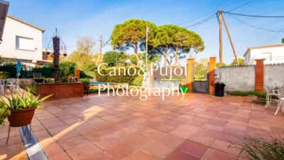 Chalet on Carrer del Cigne photo 8