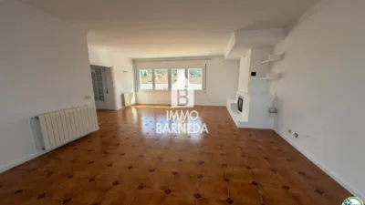 Apartment on Carrer de l’Arquitecte Gaudí, No. 45 photo 2