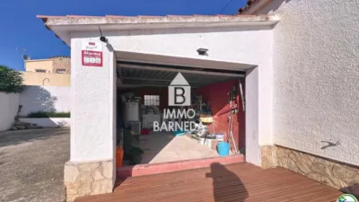 Chalet en venta en Passatge de Alberes, 37, cerca de Pasaje Montgri, Empuriabrava (Castelló d'Empúries) de 385.000 €