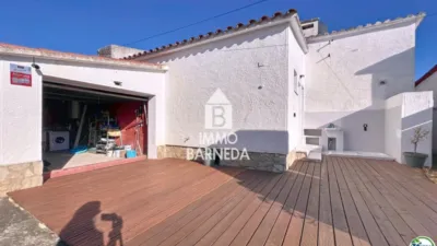 Chalet en venta en Passatge de Alberes, 37, cerca de Pasaje Montgri, Empuriabrava (Castelló d'Empúries) de 385.000 €