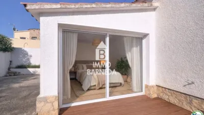 Chalet en venta en Passatge de Alberes, 37, cerca de Pasaje Montgri, Empuriabrava (Castelló d'Empúries) de 385.000 €