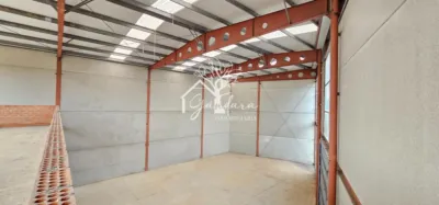 Local comercial en alquiler en Freixeiro - Més