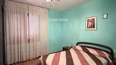 Apartment on Font Dhorta-Clariana Street photo 7
