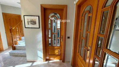 Chalet on Carrer de Rosa Sensat photo 14