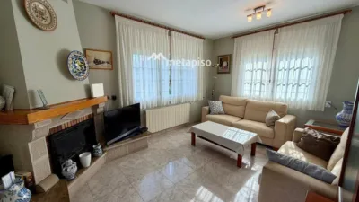 Chalet on Carrer de Rosa Sensat photo 19