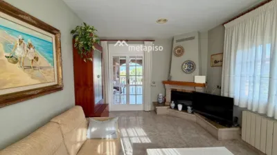 Chalet on Carrer de Rosa Sensat photo 21