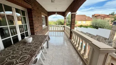 Chalet on Carrer de Rosa Sensat photo 31
