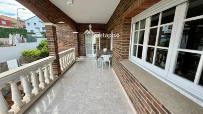 Chalet on Carrer de Rosa Sensat photo 37