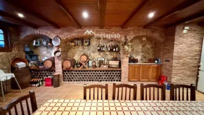 Chalet on Carrer de Rosa Sensat photo 80