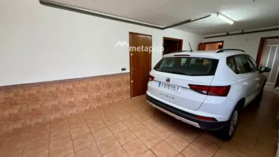 Chalet on Carrer de Rosa Sensat photo 85