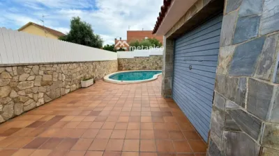 Chalet on Carrer de Rosa Sensat photo 88