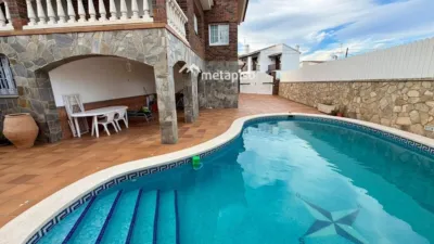 Chalet on Carrer de Rosa Sensat photo 89