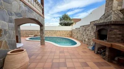 Chalet on Carrer de Rosa Sensat photo 90