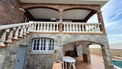 Chalet on Carrer de Rosa Sensat photo 92