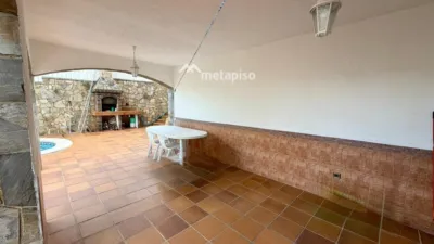 Chalet on Carrer de Rosa Sensat photo 96
